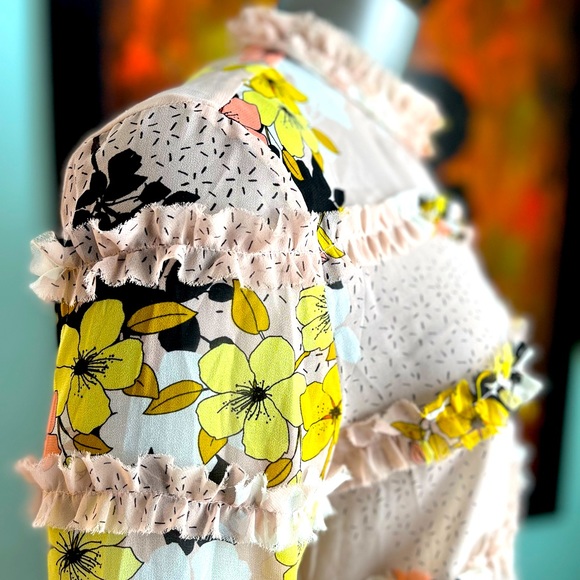 GUESS Baby pink Sheer Floral Embroidered Long Sleeve Blouse. Size M. - Picture 5 of 12